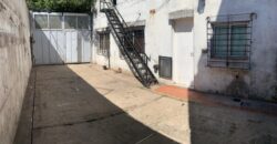 Galpón industrial ubicado a metros del foco comercial de Pablo Podestá, con buenos accesos y optimo estado.