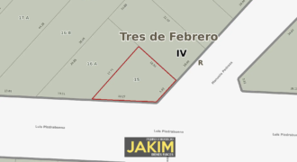 Lote en esquina ubicado en zona residencial de Martin Coronado.