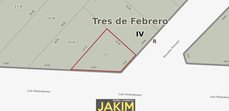 Lote en esquina ubicado en zona residencial de Martin Coronado.
