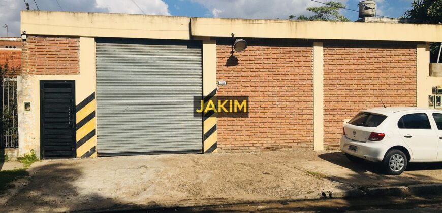 Galpón industrial de 615m2 ubicado a metros de la Av. Pérez Galdós.