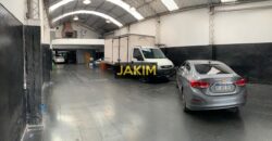 Importante inmueble comercial e industrial, con doble frente sobre la ruta 8 con salida a dos calles.