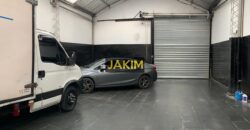 Importante inmueble comercial e industrial, con doble frente sobre la ruta 8 con salida a dos calles.