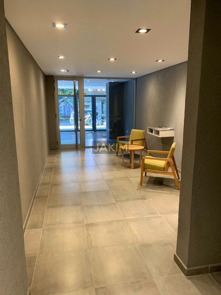 Departamento monoambiente a estrenar, apto profesional, ubicado a metros de la estación martin coronado ffuu con cochera techada y servicios adicionales.